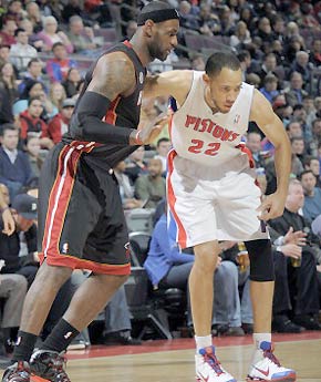 本场比赛中 本场比赛中