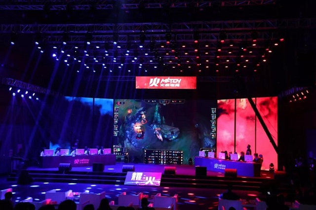 球仍处上升 球仍处上升